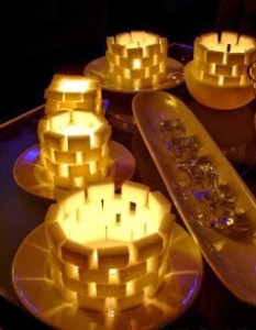 bougeoir fait avec des morceaux de sucre