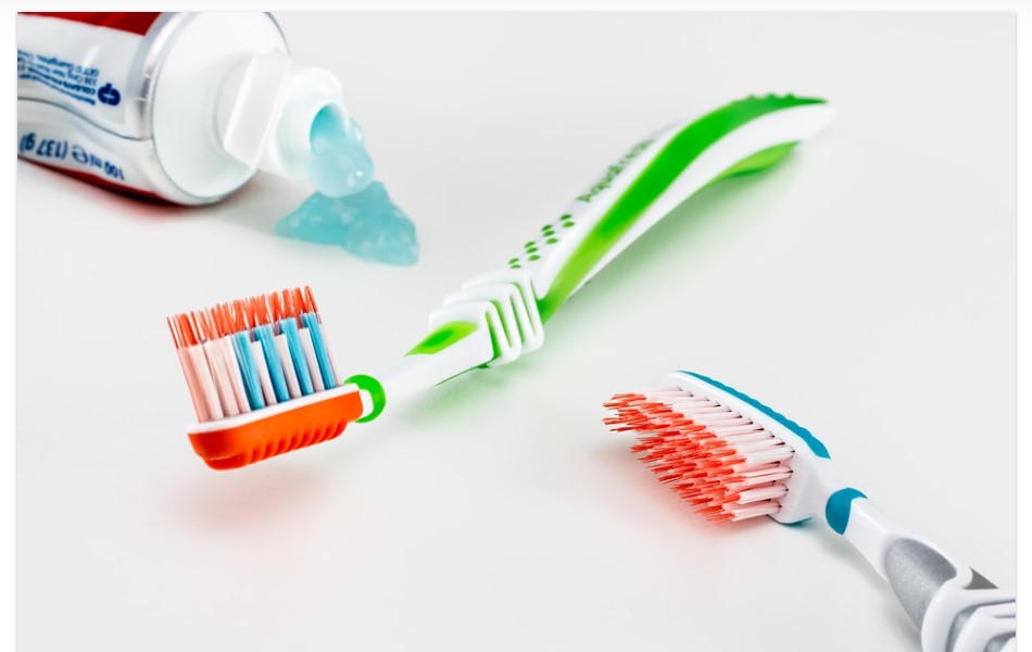 dentifrice et brosse à dent
